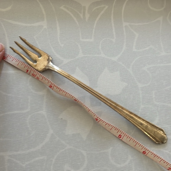 1932 Wm. A. Rogers A1 Plus Silver Plate seafood pickle Fork 6.5" Oneida Ltd. - Picture 11 of 11